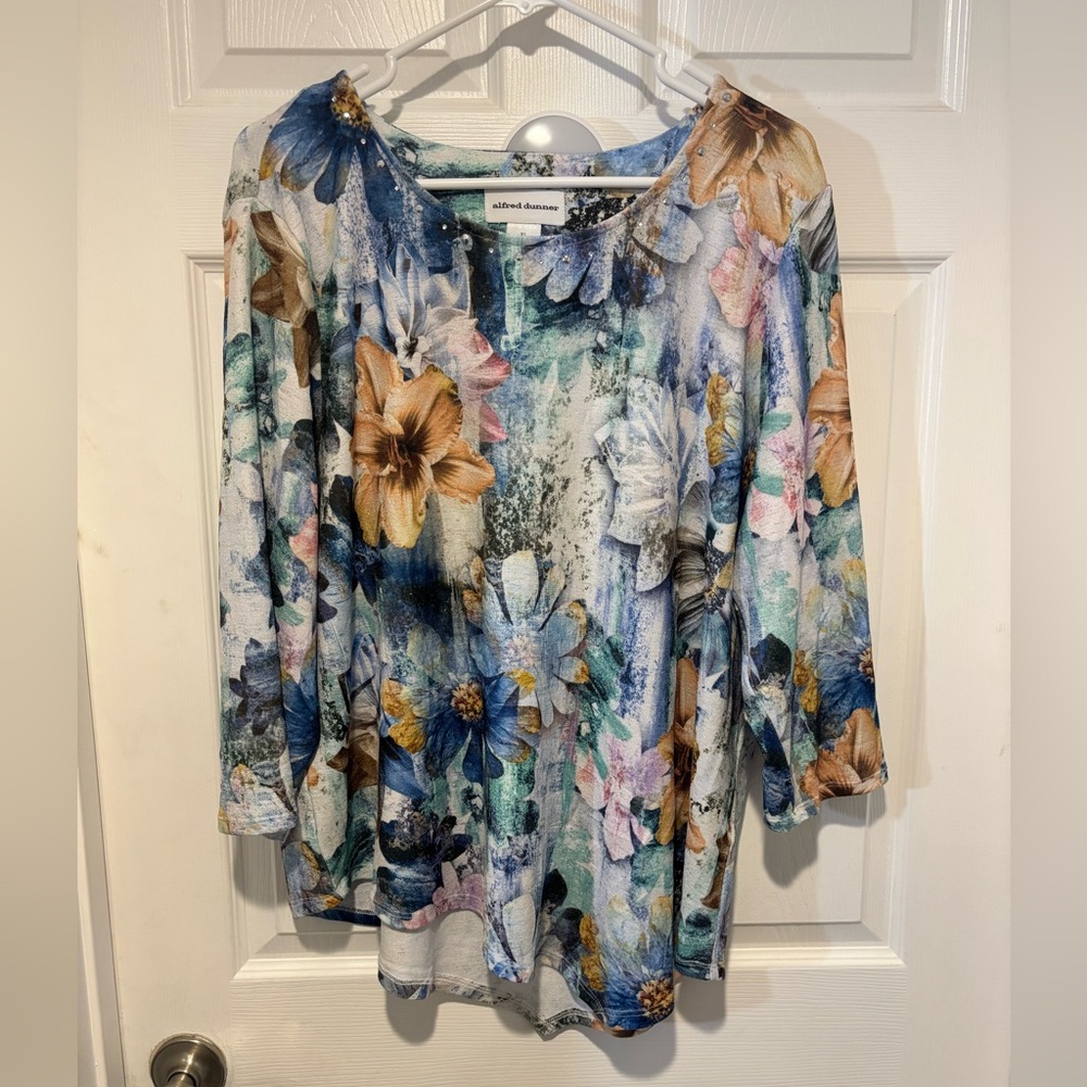 ALFRED DUNNER Asymmetrical Floral Top w/Rhinestones on Collar - Picture 2 of 9